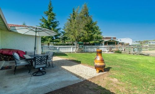 105 Daffodil Dr, Hollister CA  95023-3103 exterior