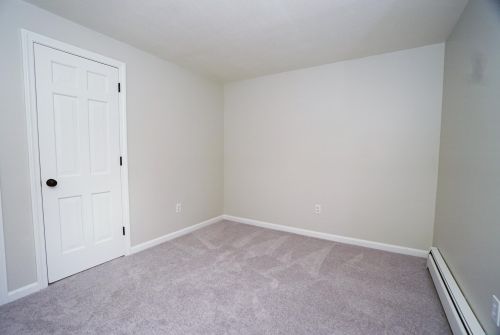 43 Joseph Rd, Salem NH  03079-2021 exterior