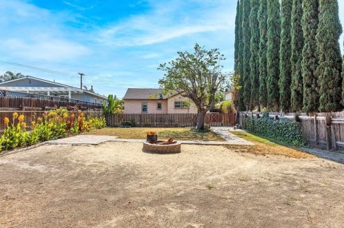 5551 Fullerton Ave, Buena Park CA  90621-1913 exterior