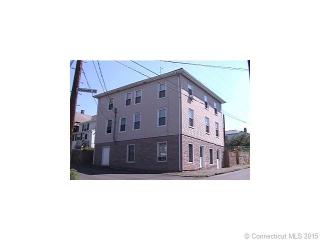 47 Pleasant St, Waterbury CT  06706-1322 exterior