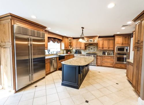 16 Lodge Ln, Miller Place NY  11764-1912 exterior