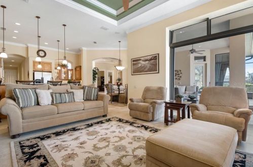 12713 Grand Traverse Dr, Dade City FL 33525-8230 exterior