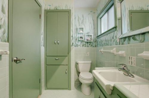 319 Barracuda Ave, Galveston TX 77550-3224 exterior