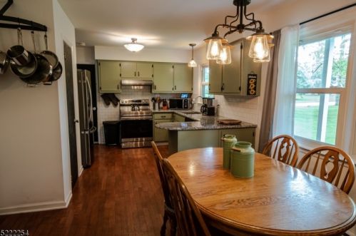 14 Jackie Dr, Hackettstown NJ  07840-5628 exterior