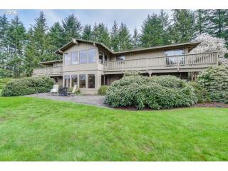 13788 180th Ave, Happy Valley, OR 97089-8275