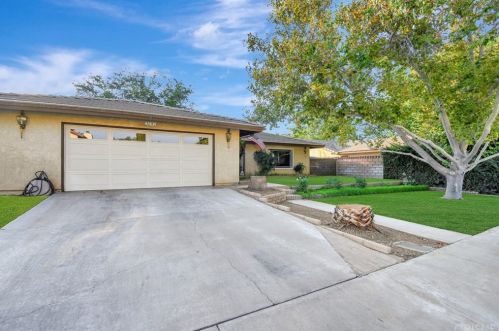 42835 Normandy Ln, Lancaster, CA 93536-4836