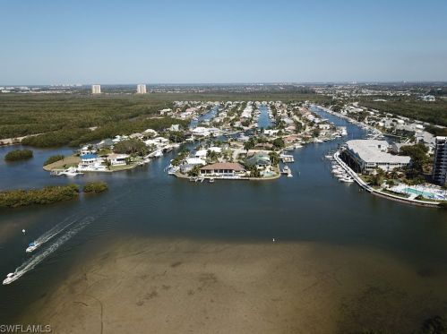 18600 Cutlass Dr, Fort Myers Beach, FL 33931-2345
