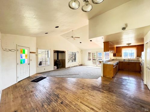 7820 Lakeside Dr, Ukiah CA  95482-9425 exterior