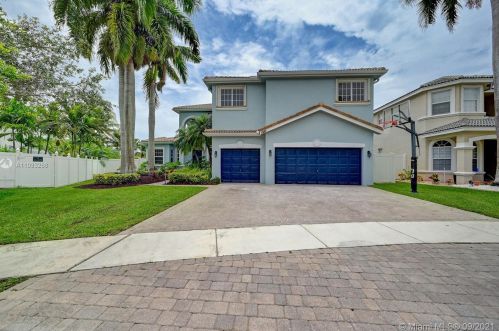 1580 164th Ave, Hollywood, FL 33027-5144