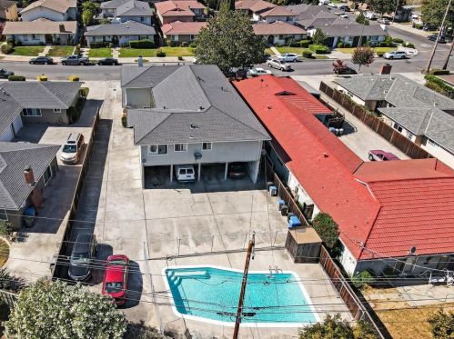 1976 Harris Ave, San Jose CA 95124-1018 exterior