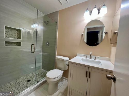 1011 Chapman Cir, Stone Mountain GA  30088-2549 exterior