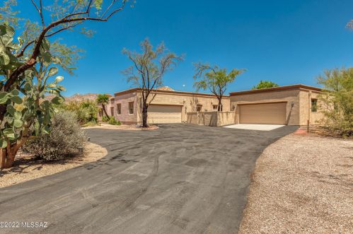 12150 Saguaro Sunrise Dr, Tucson, AZ 85749-8356