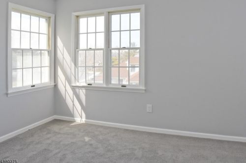 8 Kevin Rd, Lincoln Park NJ  07035-2117 exterior