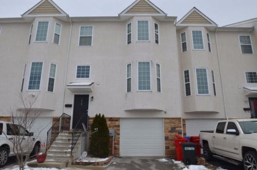 918 Thomas St, Norristown, PA 19401-4017