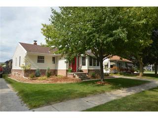 323 Indiana Ave, Maumee, OH 43537-2829