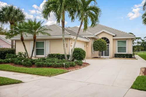 543 Hampton Ct, Fort Pierce, FL 34986-2024