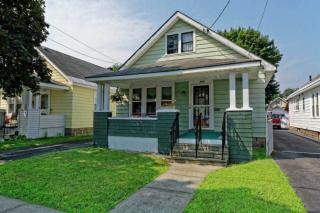 1542 Hawthorne St, Schenectady, NY 12303-1012