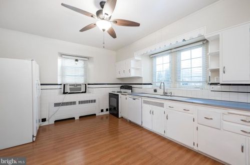 711 Marshall St, Norristown PA 19401-4113 exterior