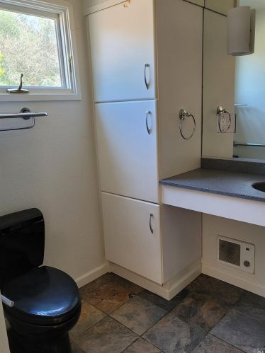 3431 Burnside Rd, Sebastopol CA  95472-9139 exterior