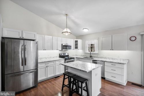 123 Indian Hills Rd, Locust Grove VA  22508-5214 exterior