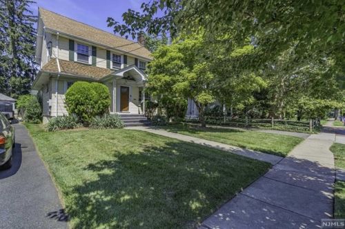 141 Cambridge Ave, Englewood NJ  07631-1624 exterior