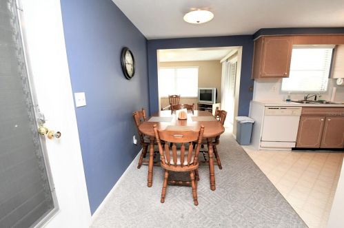 4031 Reggie Dr, Tarpon Springs FL  34691-3547 exterior