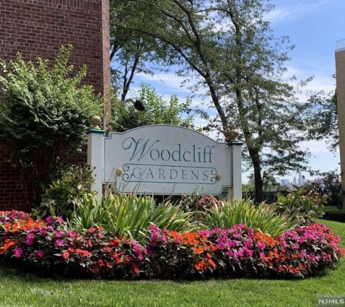 8650 Boulevard, North Bergen NJ  07047-6053 exterior
