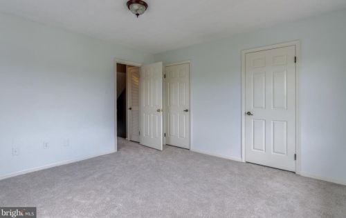 14 Mallard Ct, Charles Town WV  25414-5803 exterior