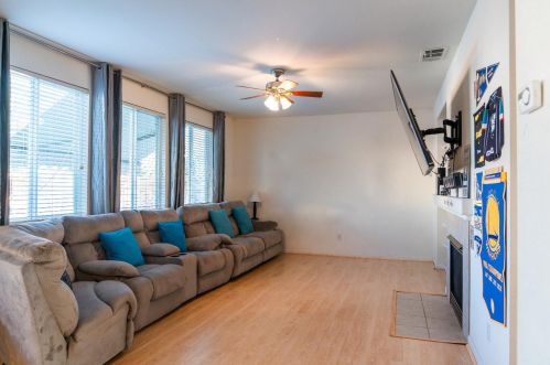 5812 Homewood Way, Riverbank CA  95367-9550 exterior