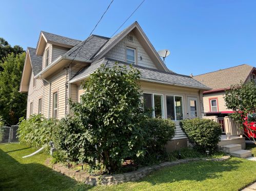 322 Lemira Ave, Waukesha, WI 53188-3624