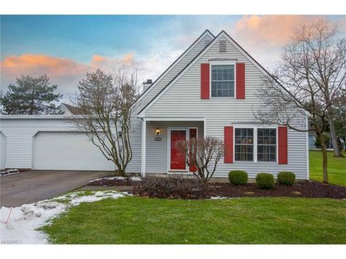 2826 Tinkers Ln, Twinsburg, OH 44087-1890