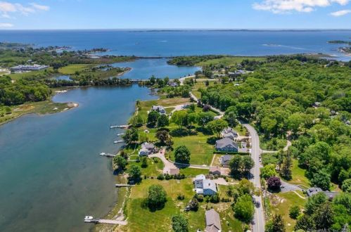 52 Cove Rd, Stonington, CT 06378-2300