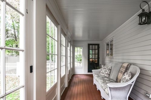 30 Glenwood St, Natick MA 01760-5649 exterior