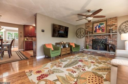 25 Cedar Rd, Skyline Lakes NJ  07456-1811 exterior