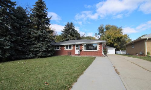 6700 Bottsford Ave, Milwaukee WI 53221-2128 exterior