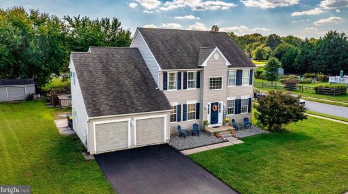 101 Stoneridge Pl, Bear DE  19701-1952 exterior