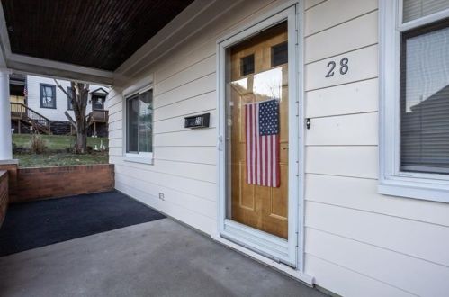 28 Greeley Ave, Pittsburgh, PA 15223-1751