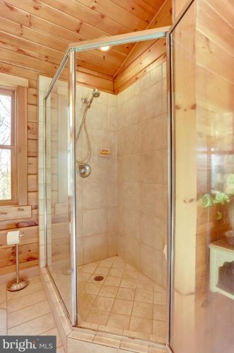 3714 Mountain Rd, Haymarket VA  20169-1739 exterior