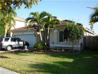 16358 68th Ter, Miami, FL 33193-4450
