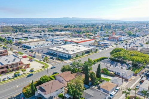 2409 Carson St, Torrance CA  90501-3120 exterior