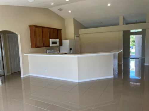 380 Ridgecrest Dr, Fort Pierce FL  34953-5917 exterior