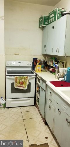 318 Green St, Hazle Township PA  18201-5706 exterior