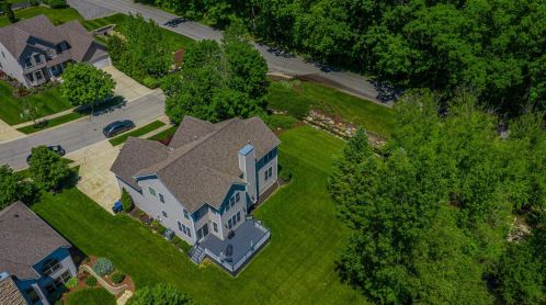 101 Muirfield Dr, Valpo IN  46385-6277 exterior