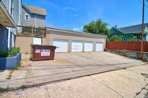 1447 Bank St, Waterbury CT  06708-4169 exterior