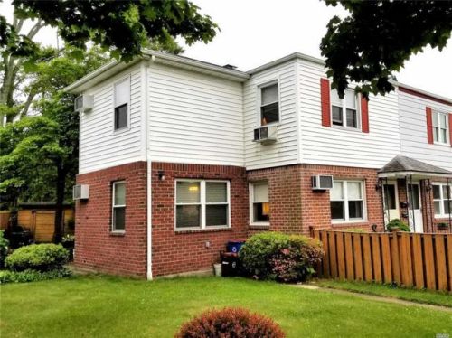25106 Shiloh Ave, Jamaica, NY 11426-2643
