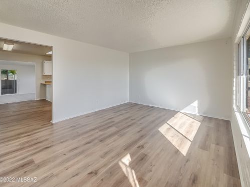 8345 Salinas Dr, Tucson, AZ 85730-2650