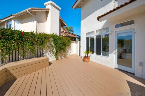 11236 Caminito Aclara, San Diego CA 92126-6101 exterior