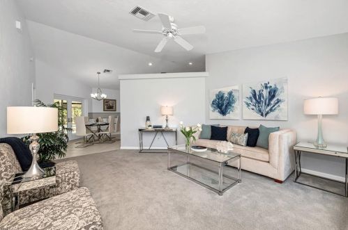 3221 64th St, Naples, FL 34105-7325