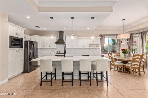 949 Myrtle Dr, Chandler, AZ 85248-4306