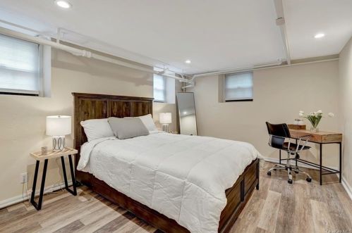 380 Summit Ave, Mount Vernon NY  10552-2206 exterior